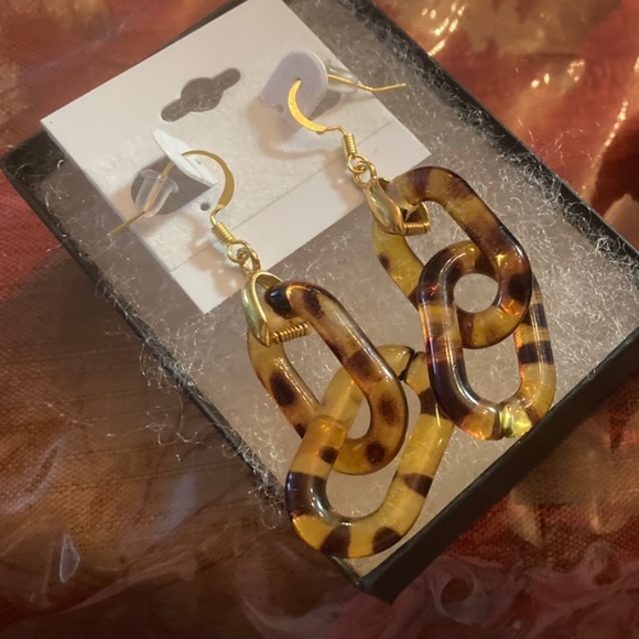 18K Gold Plated Tortoise Earrings - Picture 4 of 4